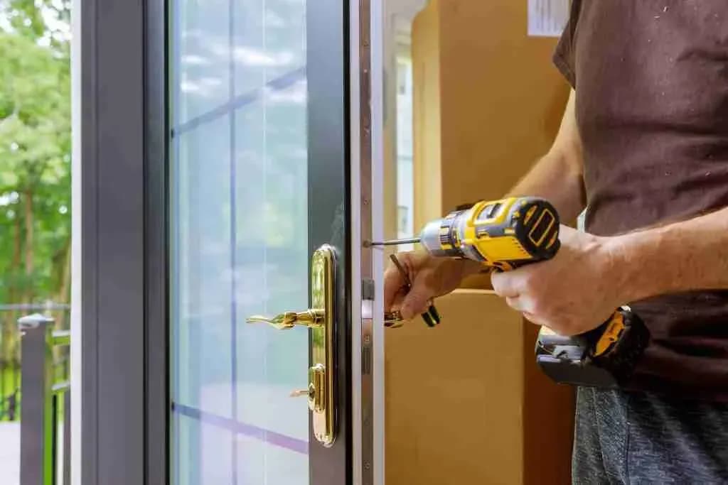 Replacing a TS007 anti-snap euro cylinder on a City of London timber door